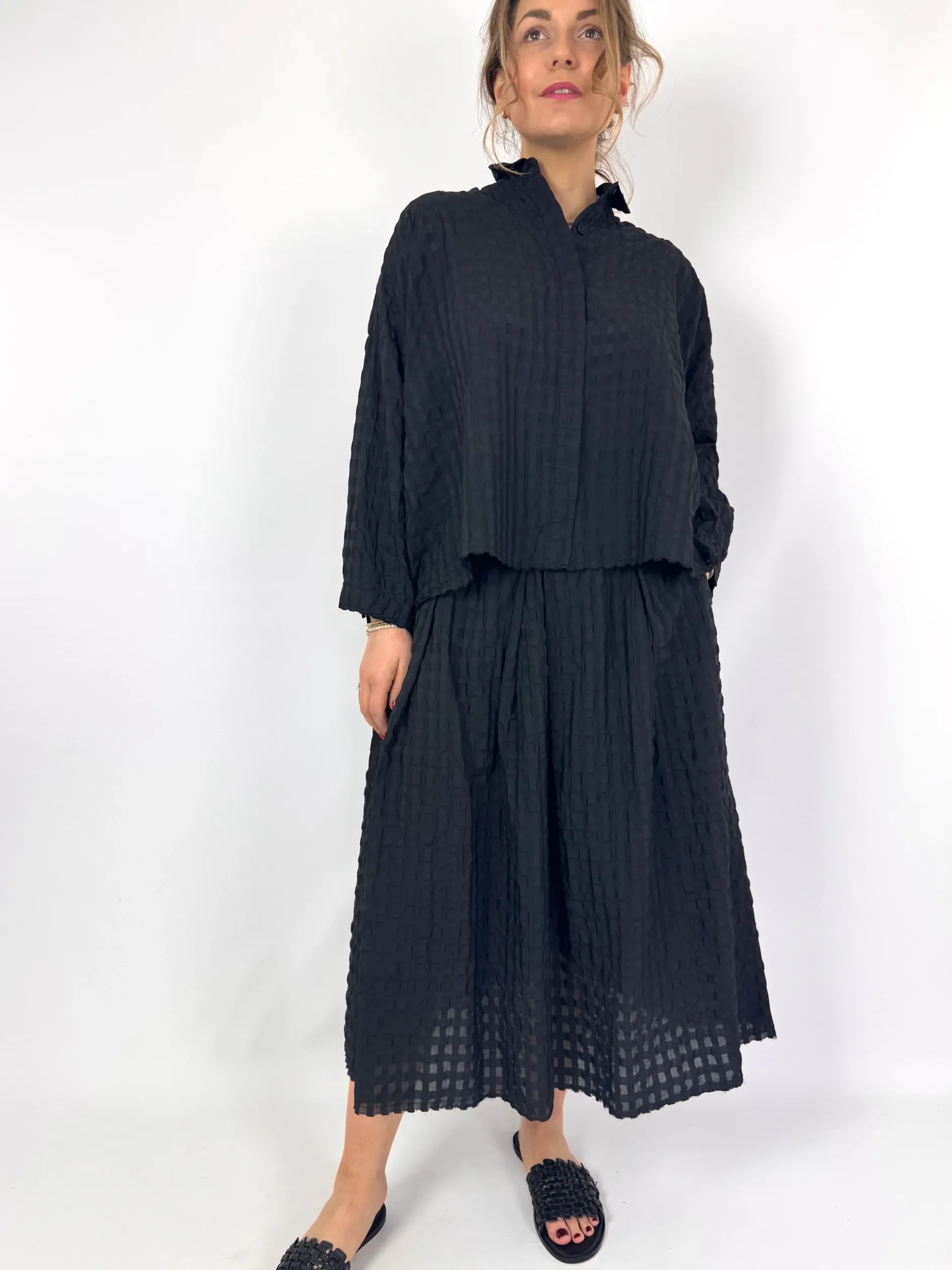 Aequamente 140 Shirt Black