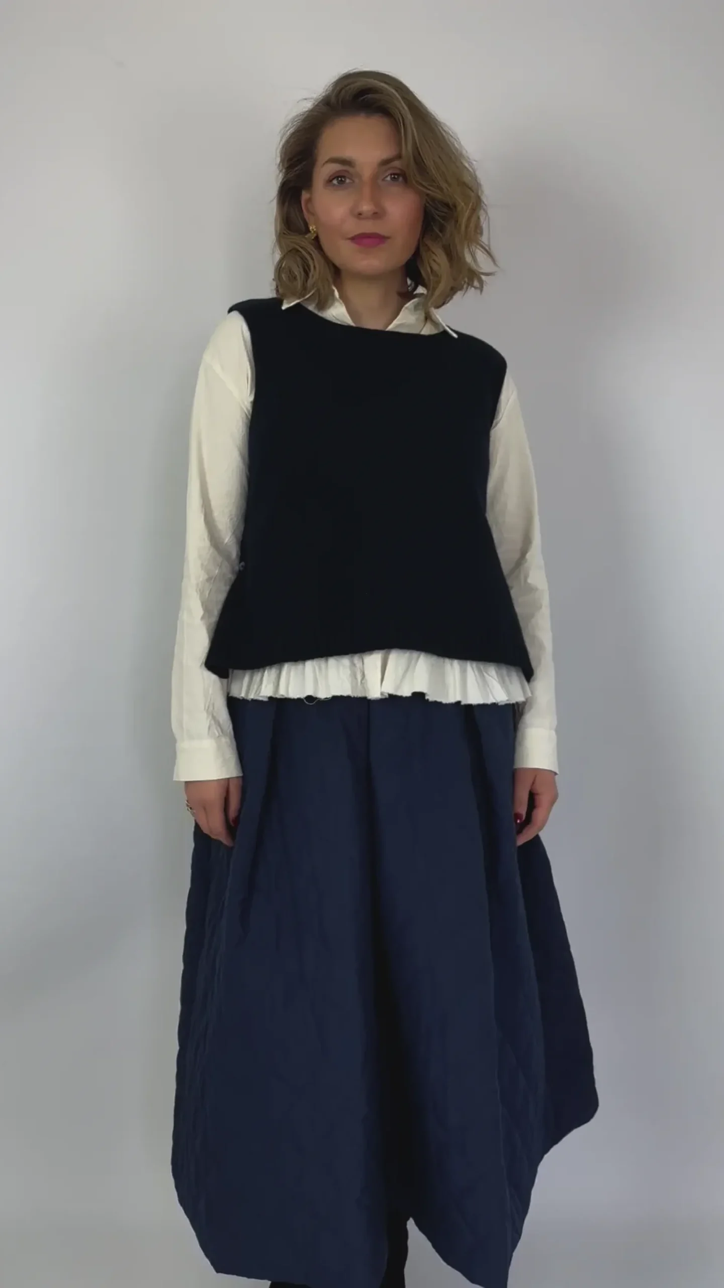 Officinae Canberra Sleeveless Jumper Navy