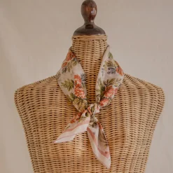 Tapis Noir Light Peach Flower Scarf